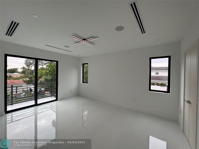 Photo: 49 of 86