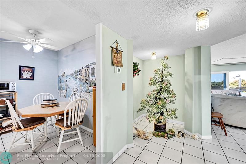 Photo: 3 of 62