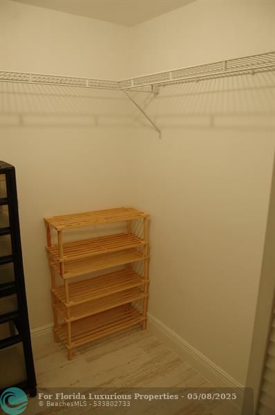 Photo: 19 of 35