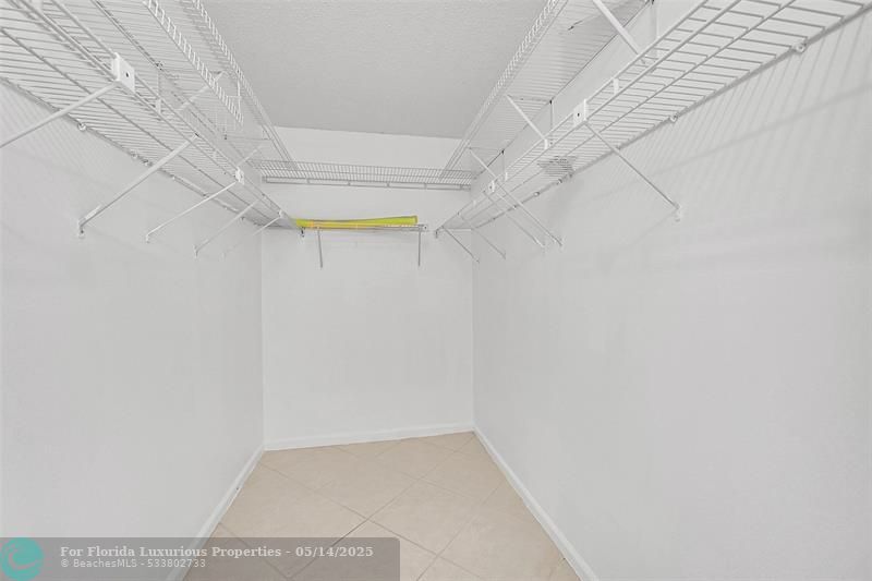 Photo: 15 of 32