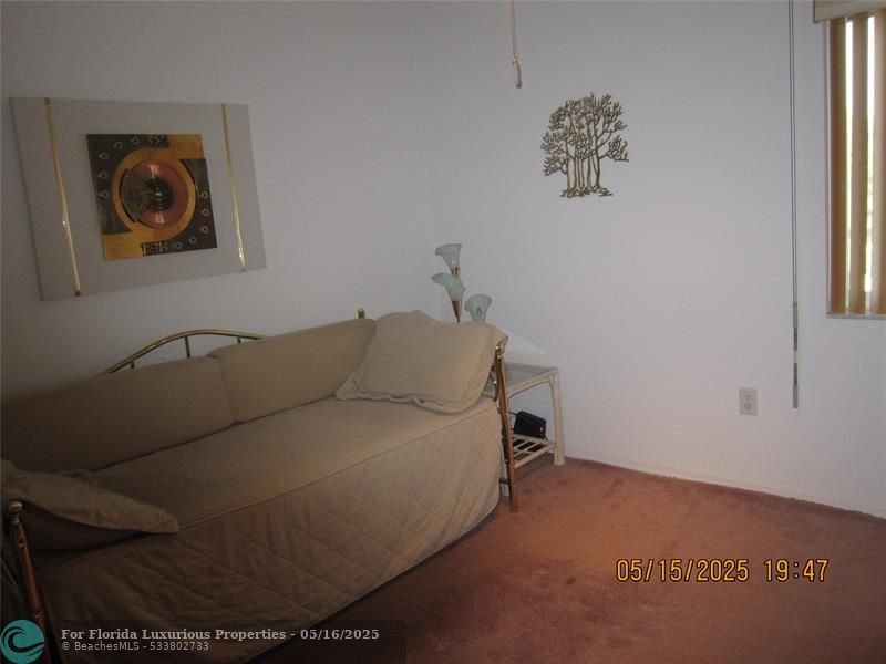Photo: 6 of 22