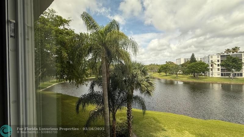 Photo: 22 of 37