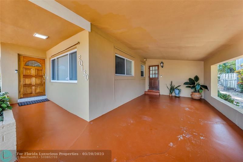 Photo: 4 of 56