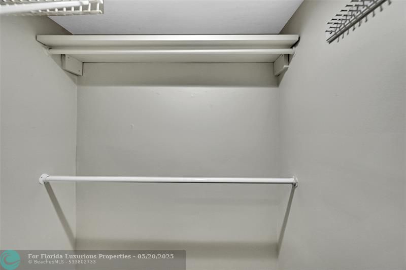Photo: 18 of 27