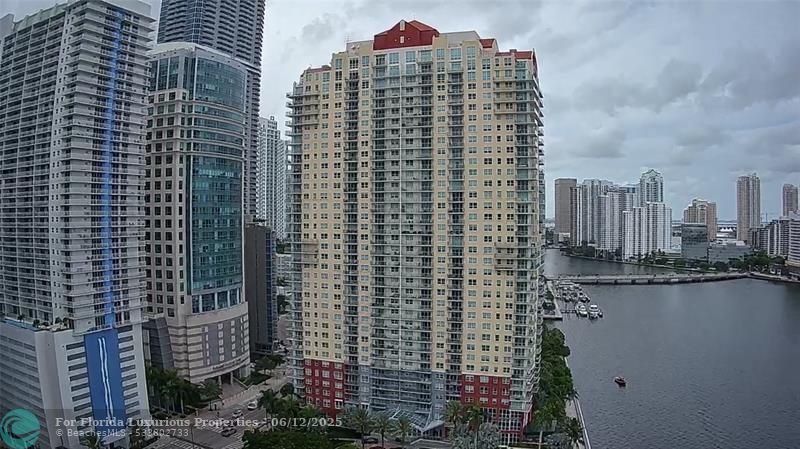 Photo: 35 of 37