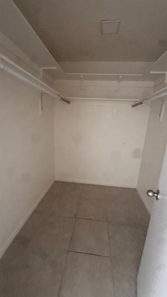 Photo: 10 of 22