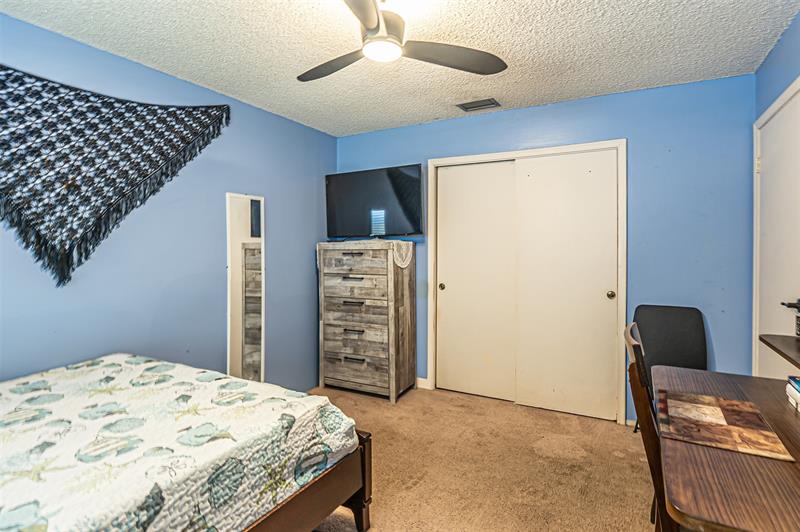 Photo: 19 of 23