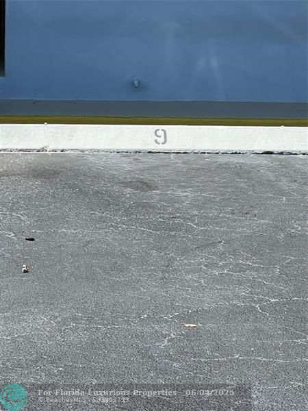 Photo: 20 of 27