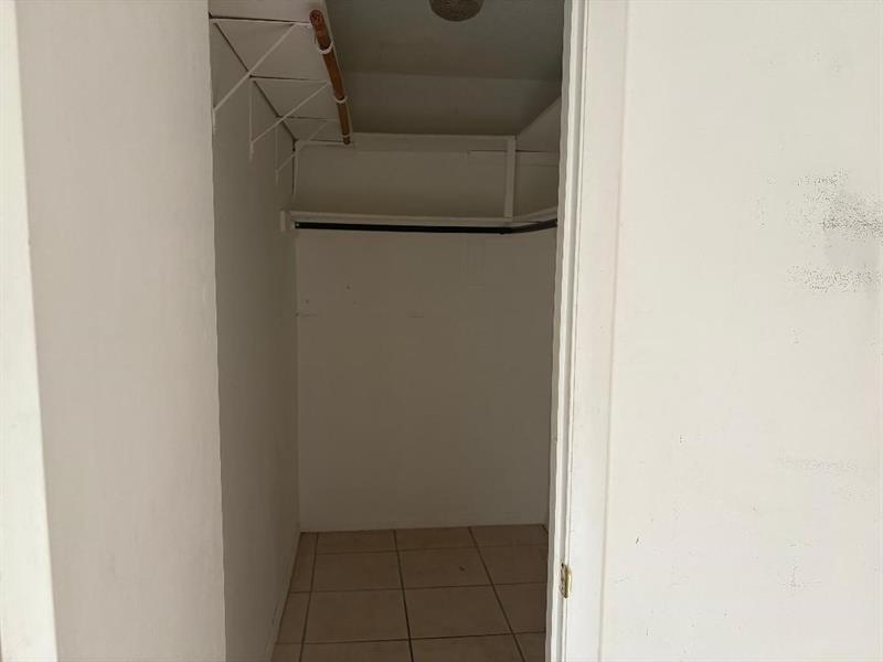 Photo: 7 of 9