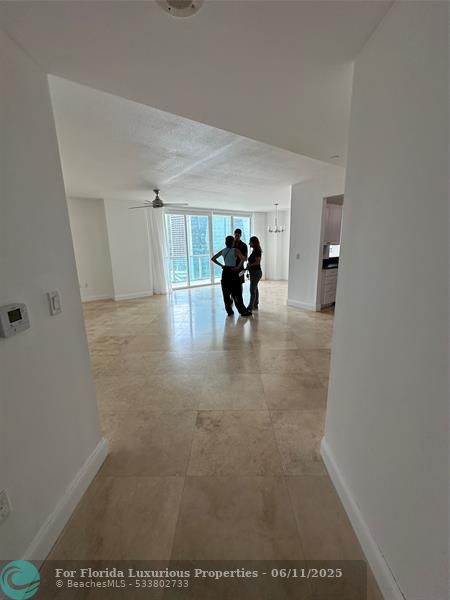 Photo: 4 of 23