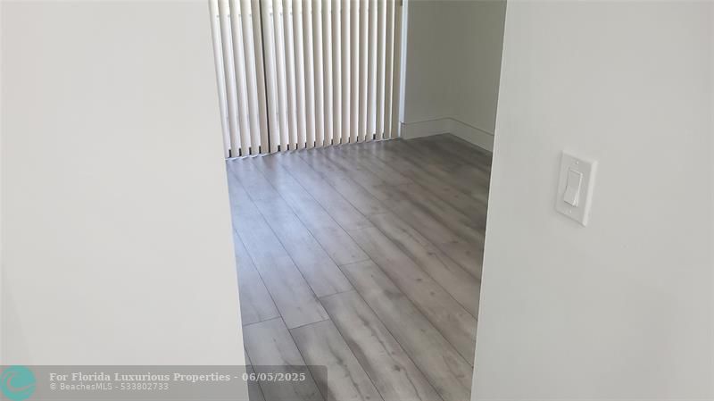 Photo: 15 of 26