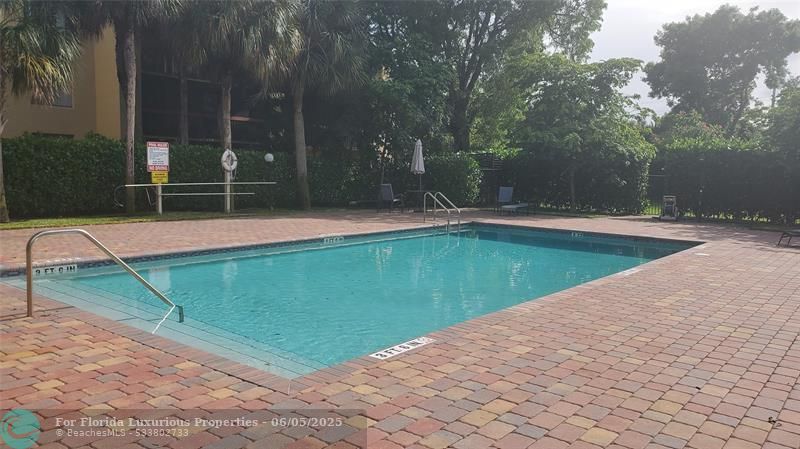 Photo: 25 of 26