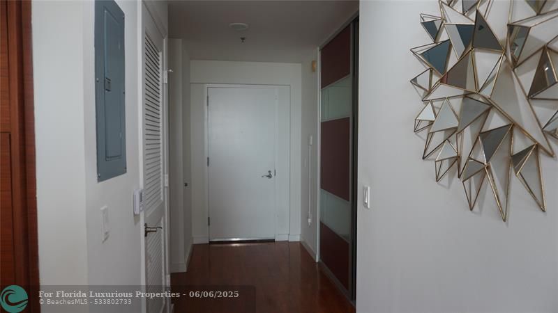Photo: 6 of 38
