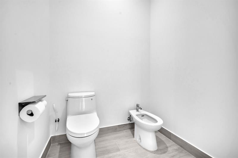 Photo: 69 of 92