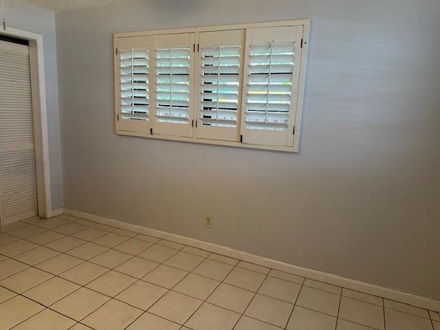 Photo: 12 of 24
