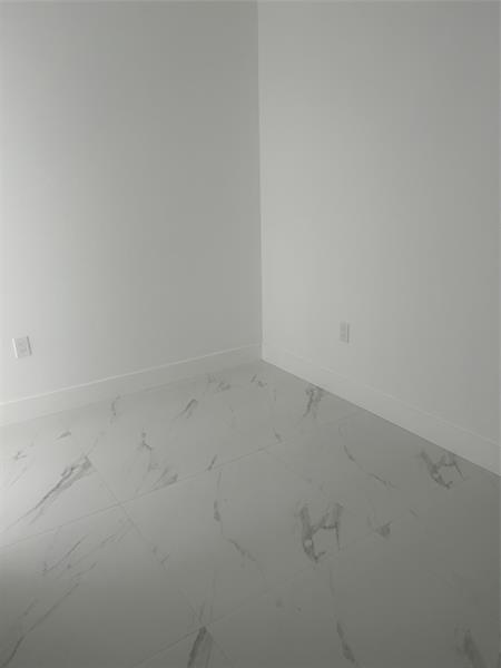 Photo: 5 of 6