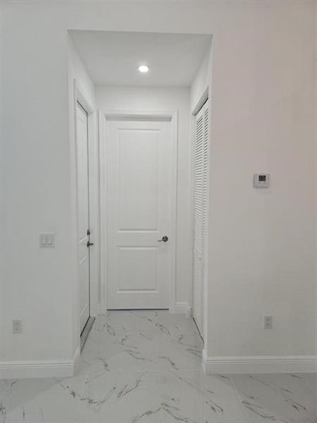 Photo: 16 of 24