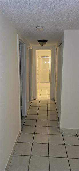 Photo: 13 of 28