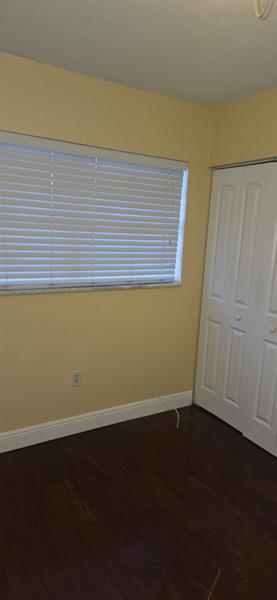 Photo: 22 of 28