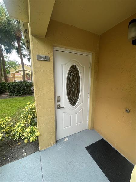 Photo: 4 of 26