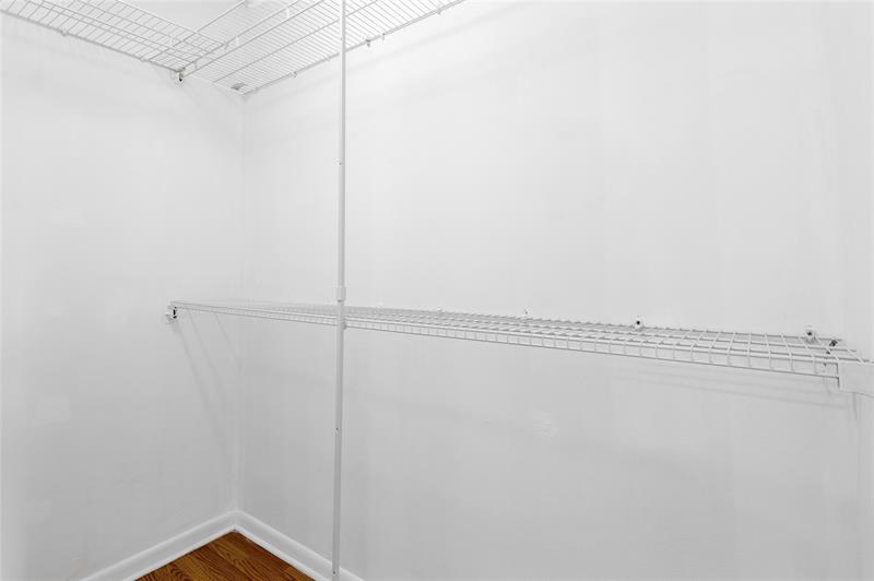 Photo: 14 of 24