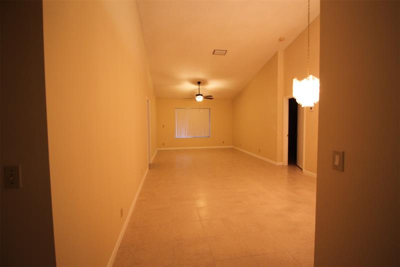Photo: 6 of 26