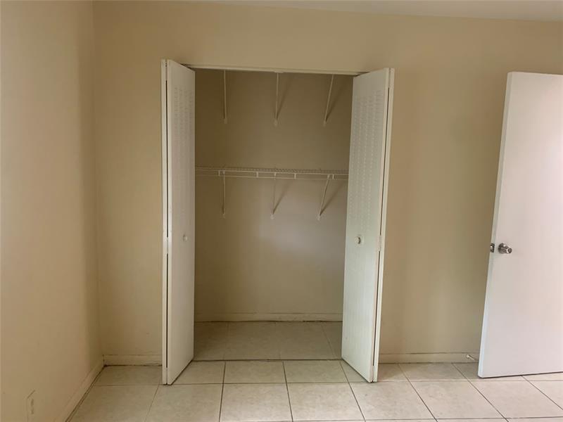 Photo: 5 of 8