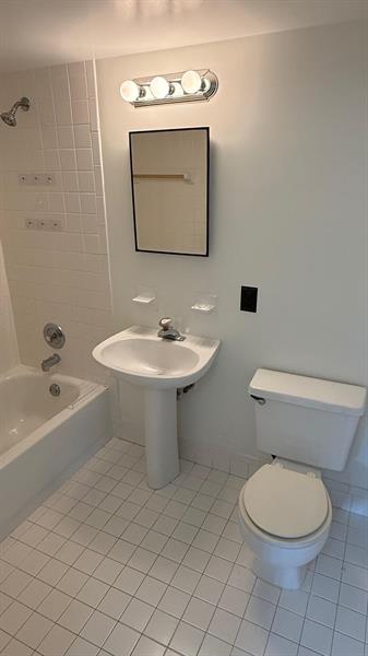 Photo: 15 of 26