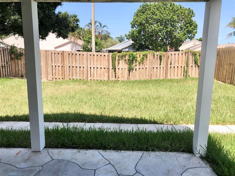 Photo: 15 of 26