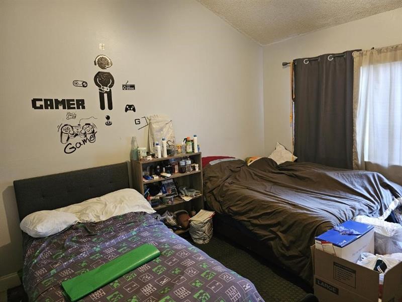 Photo: 5 of 25