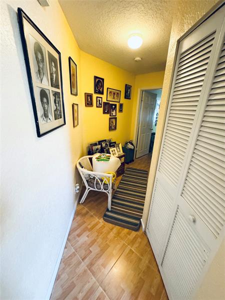 Photo: 15 of 26