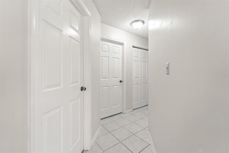Photo: 15 of 28