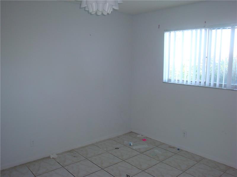 Photo: 5 of 7
