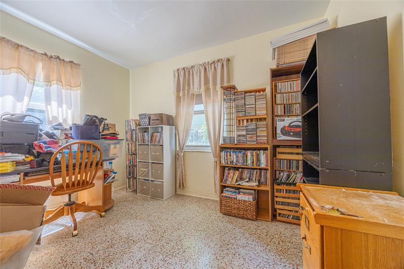 Photo: 20 of 25