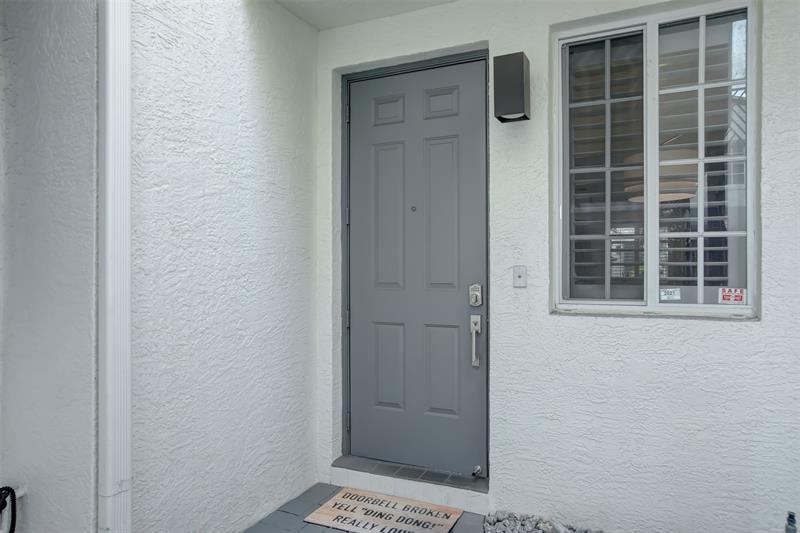 Photo: 5 of 51