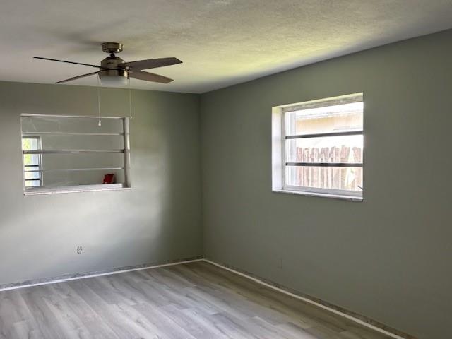 Photo: 19 of 20