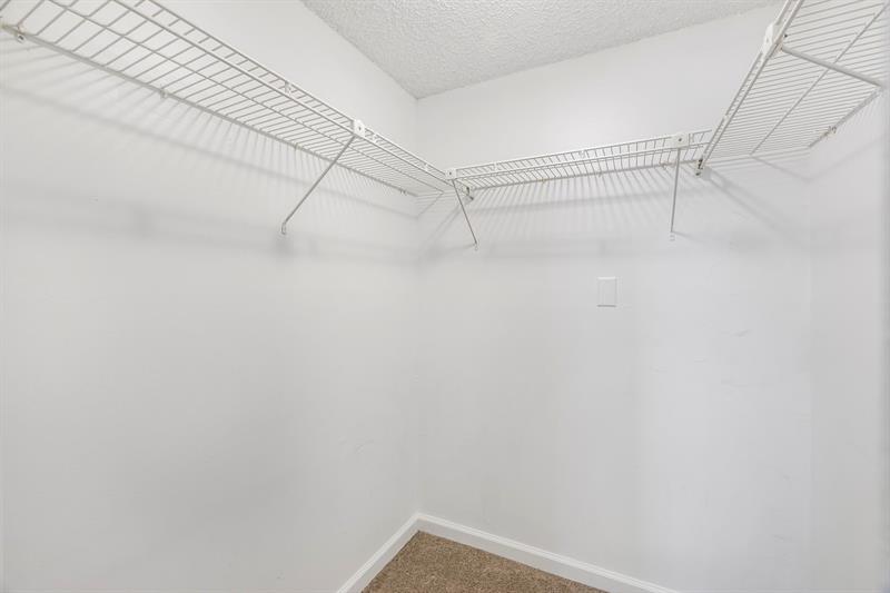 Photo: 14 of 29