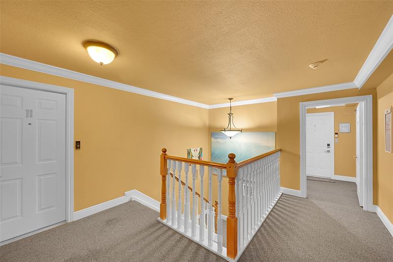 Photo: 5 of 28
