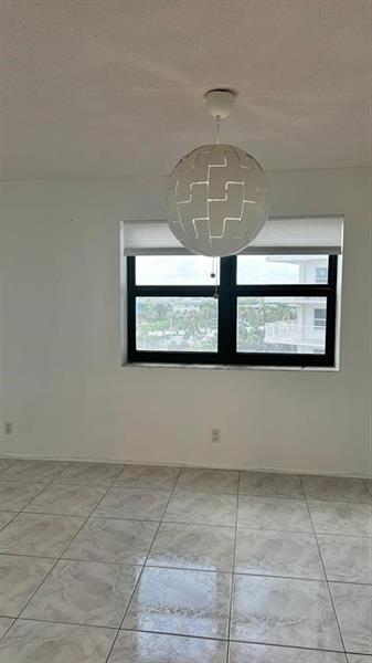 Photo: 16 of 20
