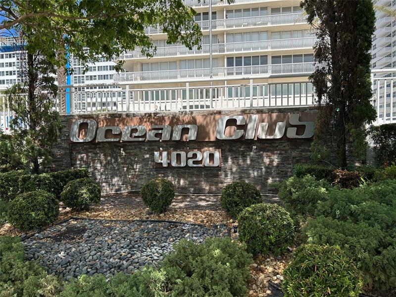 4020 Galt Ocean Dr #106