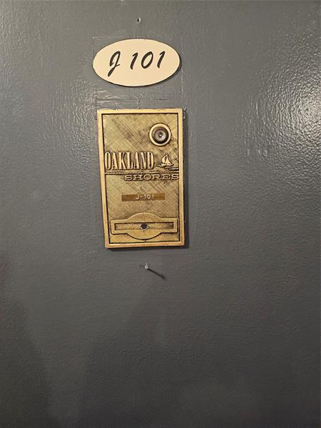 Photo: 13 of 24