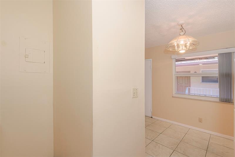 Photo: 16 of 22
