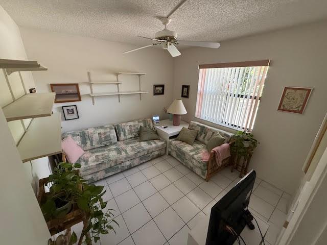 Photo: 6 of 25