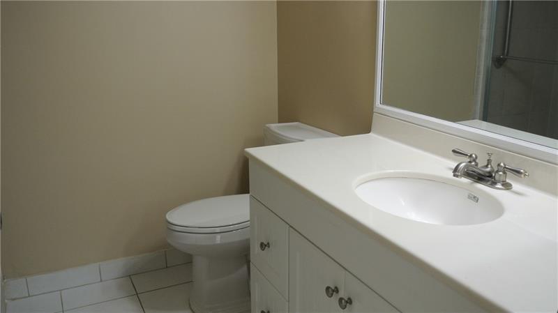 Photo: 6 of 8