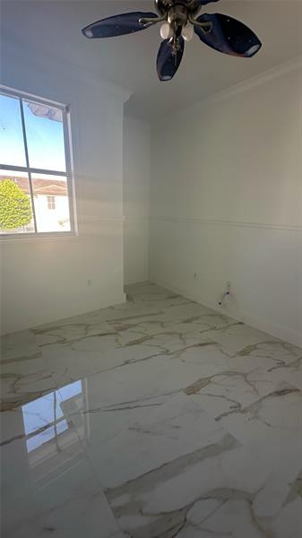 Photo: 4 of 26