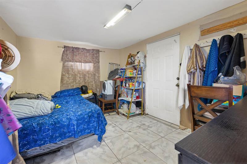 Photo: 18 of 22