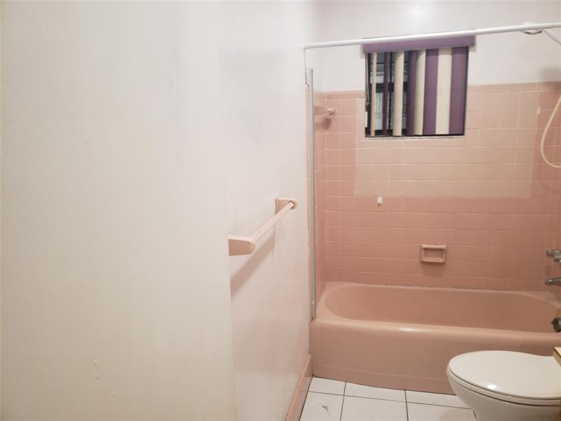 Photo: 15 of 20