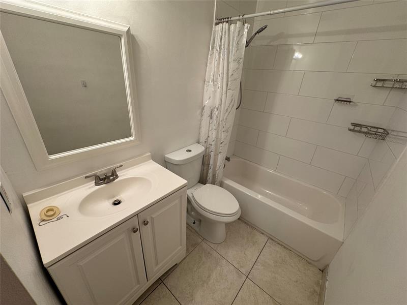 Photo: 17 of 23