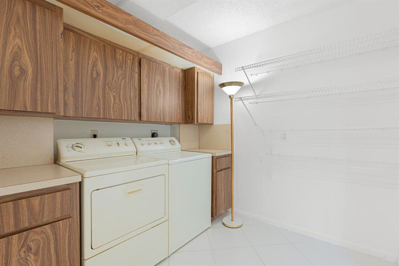Photo: 15 of 24
