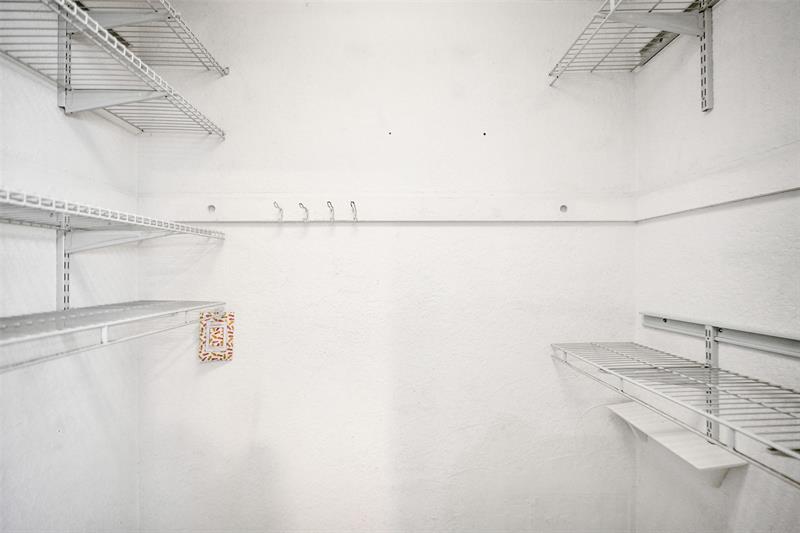 Photo: 10 of 57